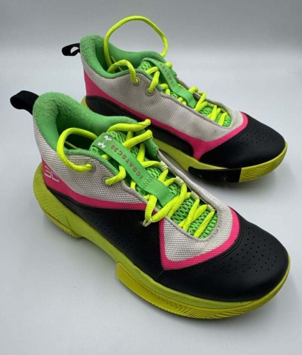 Under Armour Stephen Curry SC 3ZER0 IV Basketball Shoes - White/Neon Yellow/Pink